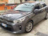 Usata Kia Rio 90 CV (66 kW) 2019 Grigio Berlina