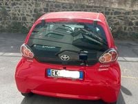 Usata Toyota Aygo Connect Style 69 CV (50 kW) 2012 Rosso Utilitaria