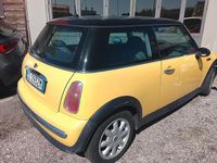 Usata Mini Cooper 75 CV (55 kW) 2004 Giallo Utilitaria