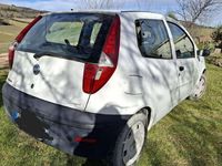 Usata Fiat Punto 101 CV (74 kW) 2006 Bianco Utilitaria