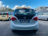 Usata Opel Meriva 95 CV (69 kW) 2012 Bianco Monovolume