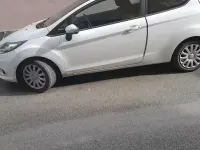 Usata Ford Fiesta 68 CV (50 kW) 2010 Bianco Utilitaria