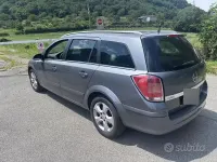 Usata Opel Astra 120 CV (88 kW) 2006 Grigio Station wagon