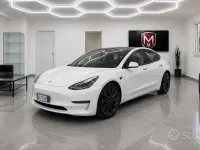 Usata Tesla Model 3 Long Range AWD 155 kW (211 CV) 2021 Bianco Berlina