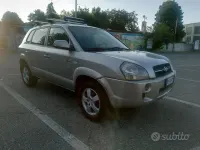 Usata Hyundai Tucson Active 140 CV (102 kW) 2006 Grigio SUV