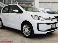 Usata VW up! Move 65 CV (47 kW) 2023 Bianco Utilitaria