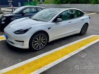 Usata Tesla Model 3 RWD 258 kW (351 CV) 2023 Bianco Berlina