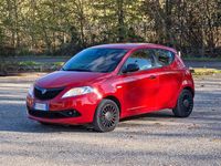 Usata Lancia Ypsilon Gold 69 CV (50 kW) 2020 Rosso Utilitaria