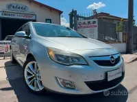 Usata Opel Astra Cosmo 125 CV (91 kW) 2012 Grigio Station wagon