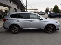 Usata Mitsubishi Outlander 150 CV (110 kW) 2016 Giallo SUV