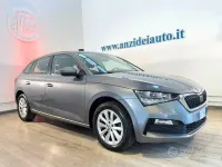 Usata Skoda Scala Ambition 95 CV (69 kW) 2023 Grigio metallizzato Utilitaria