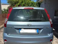 Usata Ford Fiesta Titanium 80 CV (58 kW) 2007 Bluazzurro Utilitaria