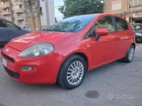 Usata Fiat Punto Pop 75 CV (55 kW) 2012 Rosso Utilitaria