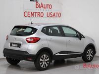 Usata Renault Captur Intens 89 CV (65 kW) 2016 Grigio SUV