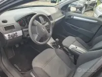 Usata Opel Astra 90 CV (66 kW) 2006 Berlina