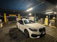 Usata BMW 118 Sport Line 140 CV (102 kW) 2019 Bianco Utilitaria