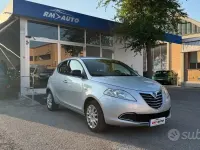 Usata Lancia Ypsilon 69 CV (50 kW) 2015 Grigio Utilitaria