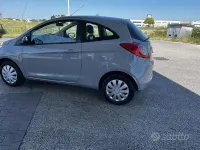 Usata Ford Ka 69 CV (50 kW) 2016 Grigio Berlina
