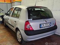 Usata Renault Clio II Authentique 58 CV (42 kW) 2004 Grigio Berlina