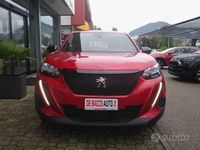 Usata Peugeot 2008 Active 101 CV (74 kW) 2023 Rosso SUV