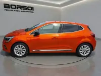 Usado Renault Clio V Equilibre 91 CV (66 kW) 2023 Naranja Berlina