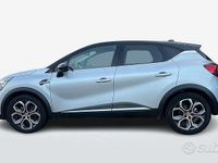 Usata Renault Captur Techno 145 CV (106 kW) 2023 Grigio chiaro SUV