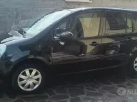 Usata Renault Grand Modus Expression 75 CV (55 kW) 2011 Nero Monovolume