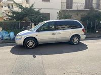 Usata Chrysler Voyager 150 CV (110 kW) 2006 Grigio Monovolume