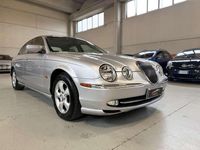 Usata Jaguar S-Type Executive 238 CV (175 kW) 2000 Argento Berlina