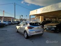 Usata Renault Clio V Life 100 CV (73 kW) 2022 Grigio Berlina