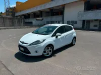 Usata Ford Fiesta 97 CV (71 kW) 2012 Berlina