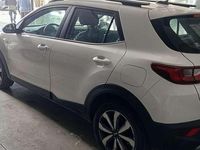 Usata Kia Stonic Urban 82 CV (60 kW) 2021 Bianco SUV
