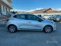 Usata Renault Clio V Equilibre 101 CV (74 kW) 2023 Grigio Berlina