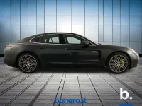 Usata Porsche Panamera 560 CV (411 kW) 2023 Grigio Berlina