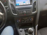 Usata Ford Focus Titanium 120 CV (88 kW) 2017 Grigio Station wagon