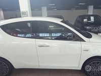 Usata Lancia Ypsilon Gold 69 CV (50 kW) 2019 Bianco Utilitaria