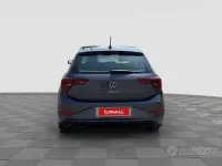 Usata VW Polo Life 95 CV (69 kW) 2023 Grigio Utilitaria