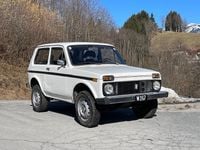 Usata Lada niva 78 CV (57 kW) 1987 Bianco SUV