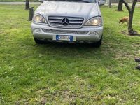 Usado Mercedes ML270 Classic 163 CV (119 kW) 2004 Gris SUV