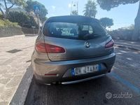 Usado Alfa Romeo 147 Distinctive 120 CV (88 kW) 2007 Gris Utilitario