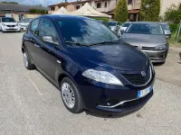 Usata Lancia Ypsilon Silver 69 CV (50 kW) 2016 Blu Utilitaria