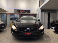 Usata Volvo V60 Summum 150 CV (110 kW) 2016 Nero Station wagon
