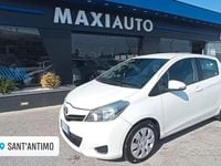 Usata Toyota Yaris 69 CV (50 kW) 2013 Bianco Utilitaria