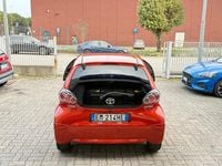 Usata Toyota Aygo 68 CV (50 kW) 2012 Arancione Utilitaria