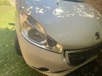 Usata Peugeot 208 68 CV (50 kW) 2015 Bianco Utilitaria