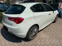 Usata Alfa Romeo Giulietta Distinctive 170 CV (125 kW) 2010 Bianco Utilitaria