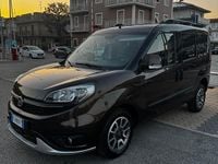 Usata Fiat Doblò Trekking 120 CV (88 kW) 2016 Marrone Monovolume