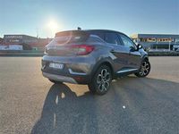Usata Renault Captur Techno 145 CV (106 kW) 2023 Grigio scuro SUV