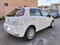 Usata Fiat Punto Street 69 CV (50 kW) 2014 Bianco Utilitaria