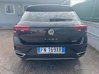 Usata VW T-Roc 150 CV (110 kW) 2018 Nero SUV